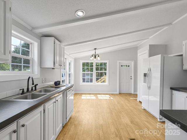 37 Motts Drive, Candler, NC 28715