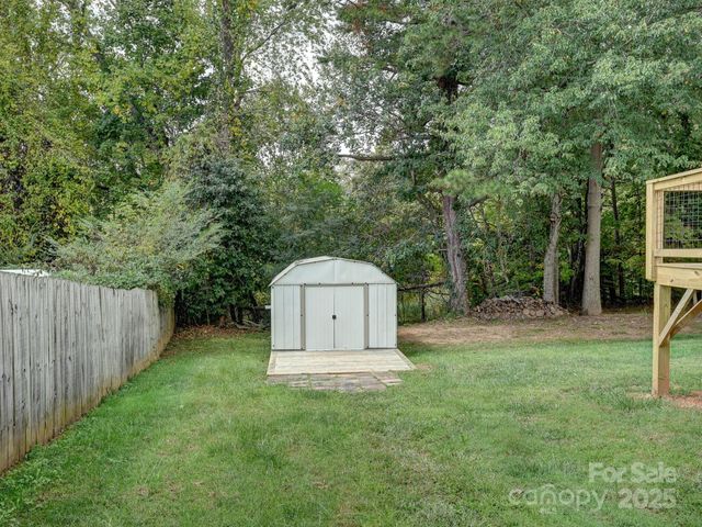 37 Motts Drive, Candler, NC 28715