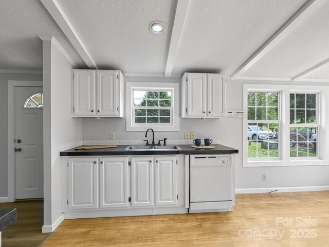 37 Motts Drive, Candler, NC 28715