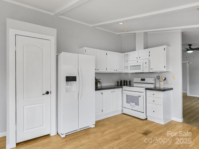 37 Motts Drive, Candler, NC 28715