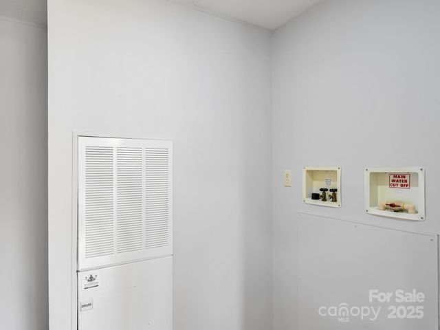 37 Motts Drive, Candler, NC 28715