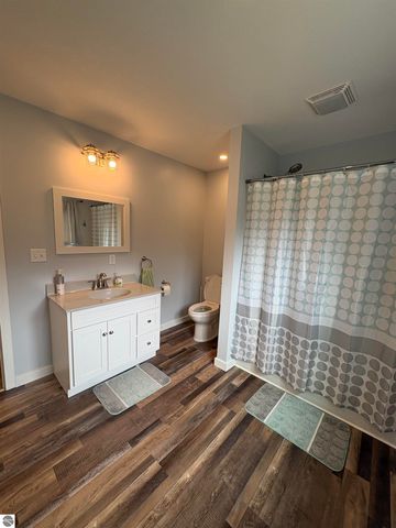 815 E State Street, East Tawas, MI 49830