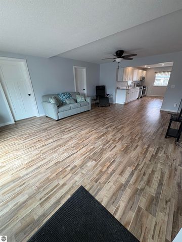 815 E State Street, East Tawas, MI 49830