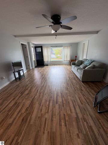 815 E State Street, East Tawas, MI 49830
