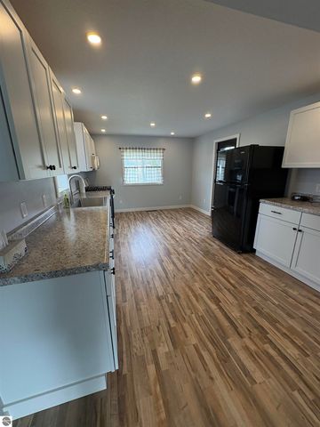 815 E State Street, East Tawas, MI 49830