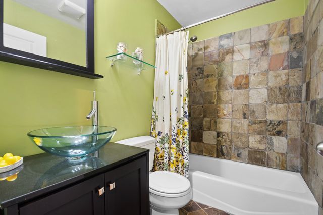 1215 W NORWOOD Street 1, Chicago, IL 60660