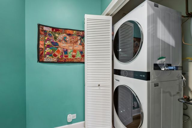 1215 W NORWOOD Street 1, Chicago, IL 60660