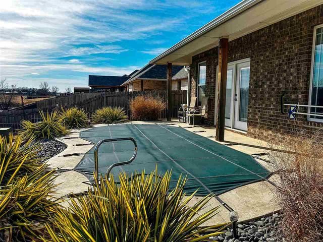 1009 NE Scissortail Drive, Lawton, OK 73507