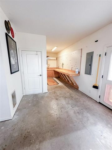 1009 NE Scissortail Drive, Lawton, OK 73507