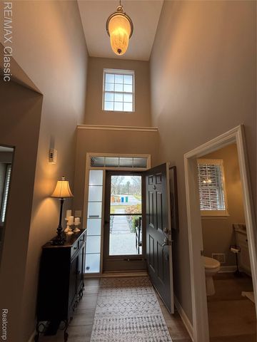 8410 Hummingbird, Commerce Charter Township, MI 48382