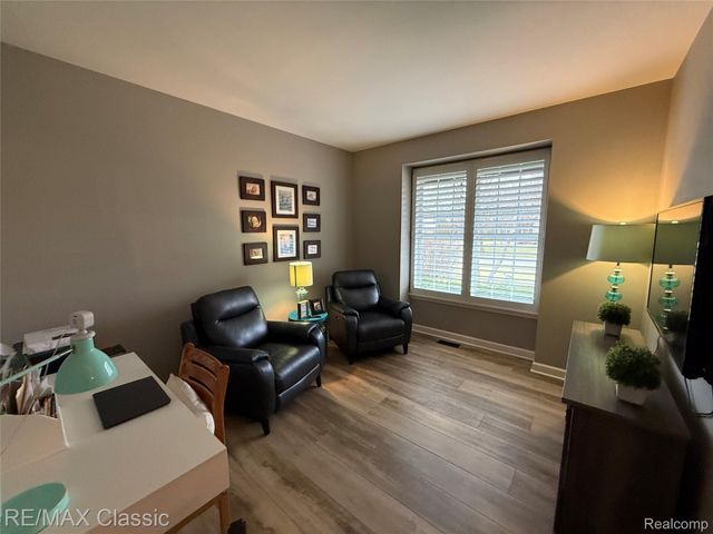 8410 Hummingbird, Commerce Charter Township, MI 48382