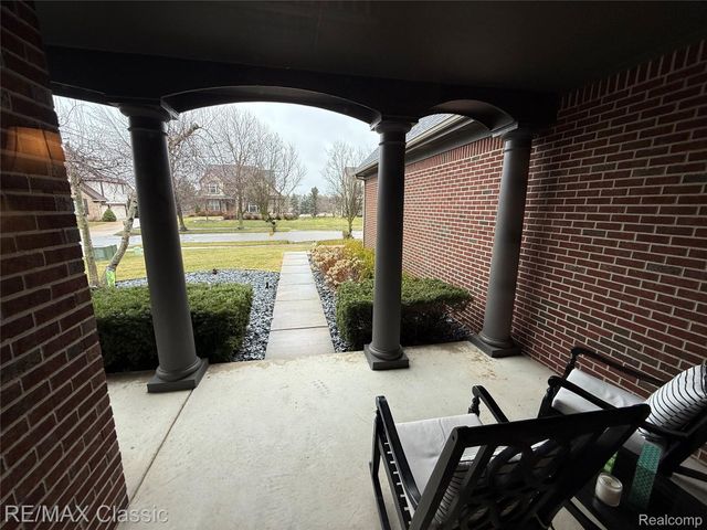 8410 Hummingbird, Commerce Charter Township, MI 48382