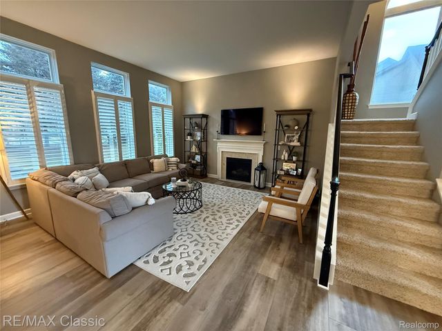 8410 Hummingbird, Commerce Charter Township, MI 48382