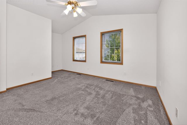 1183 S 52nd Street 1303, West Des Moines, IA 50265