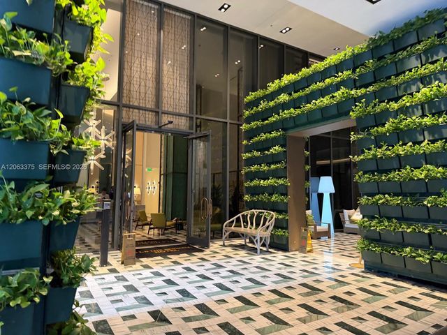 800 S Miami Avenue 309, Miami, FL 33130