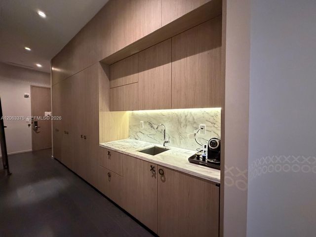 800 S Miami Avenue 309, Miami, FL 33130