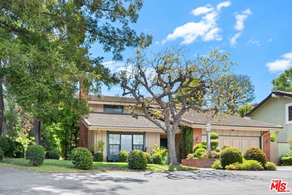 1844 Michael Lane, Pacific Palisades, CA 90272