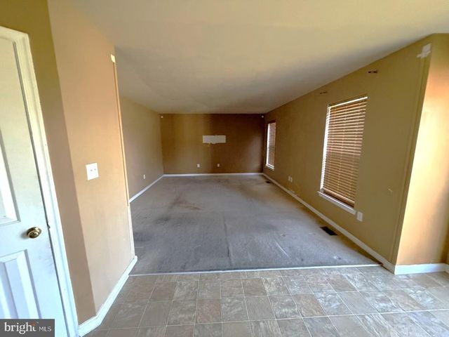 32 SEMINOLE DR, York, PA 17403
