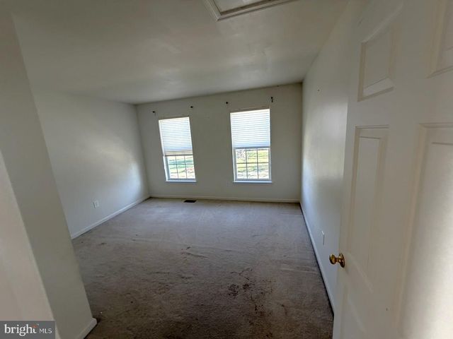 32 SEMINOLE DR, York, PA 17403