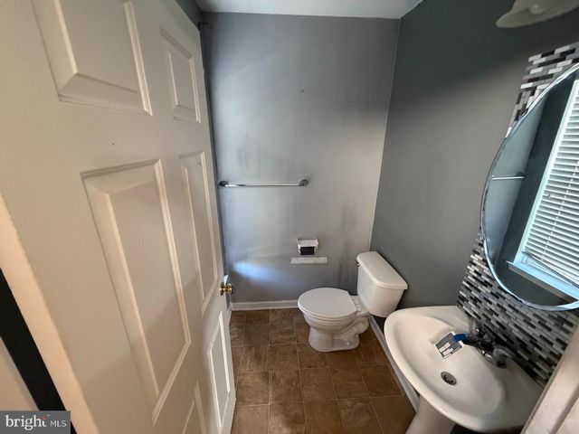 32 SEMINOLE DR, York, PA 17403