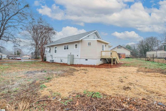 135 Whitin Street, Spartanburg, SC 29320