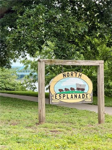 317 N Esplanade Street, Leavenworth, KS 66048