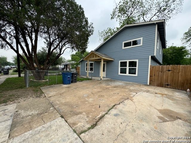 1023 Crystal, San Antonio, TX 78211