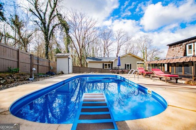 210 Don Rich Drive, Carrollton, GA 30117