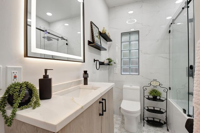 705 Colonial Road, West Palm Beach, FL 33405