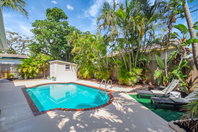 705 Colonial Road, West Palm Beach, FL 33405