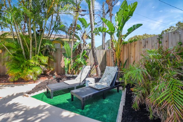 705 Colonial Road, West Palm Beach, FL 33405