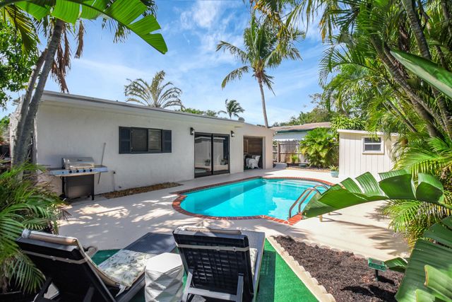 705 Colonial Road, West Palm Beach, FL 33405