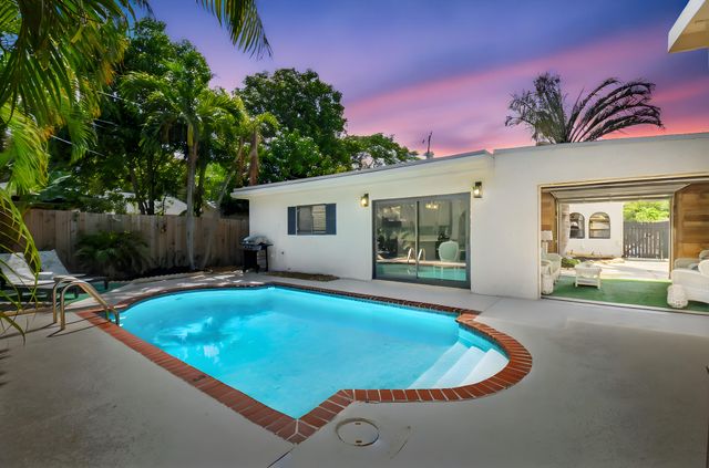 705 Colonial Road, West Palm Beach, FL 33405