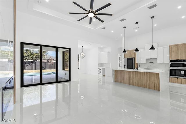 1801 SW 28th LN, Cape Coral, FL 33914