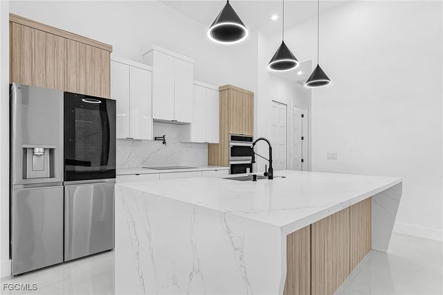 1801 SW 28th LN, Cape Coral, FL 33914