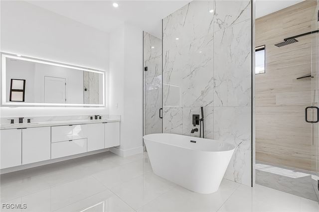 1801 SW 28th LN, Cape Coral, FL 33914