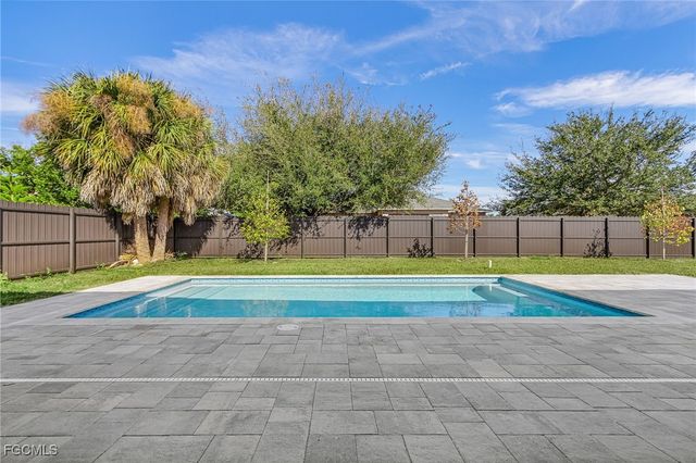 1801 SW 28th LN, Cape Coral, FL 33914