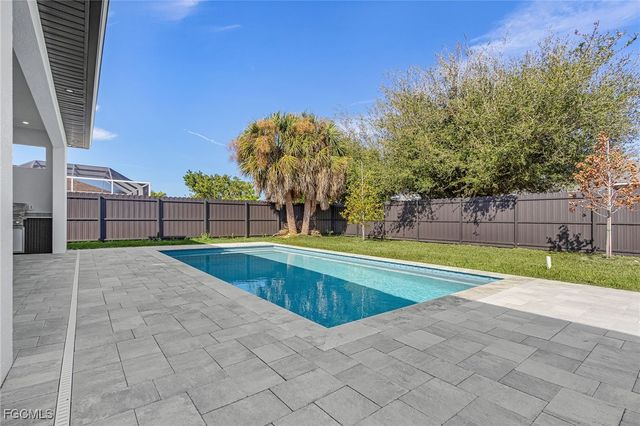 1801 SW 28th LN, Cape Coral, FL 33914