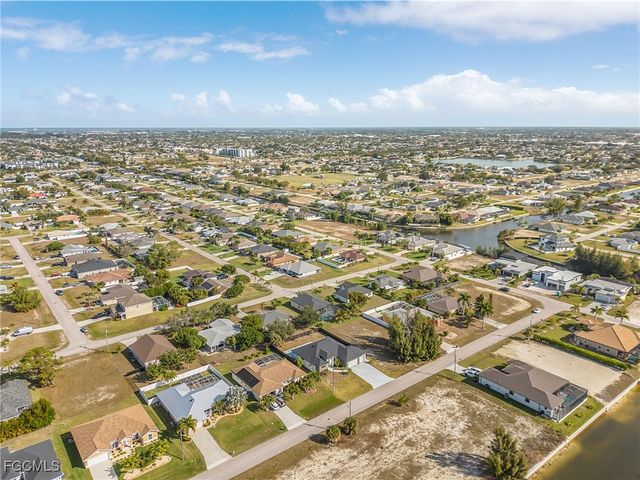 1801 SW 28th LN, Cape Coral, FL 33914