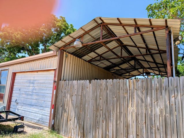 401 N 1st, Coahoma, TX 79511