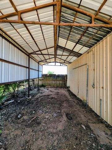 401 N 1st, Coahoma, TX 79511