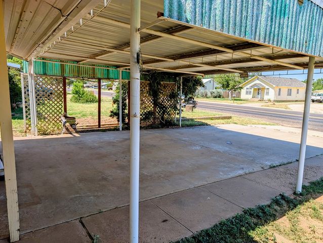 401 N 1st, Coahoma, TX 79511