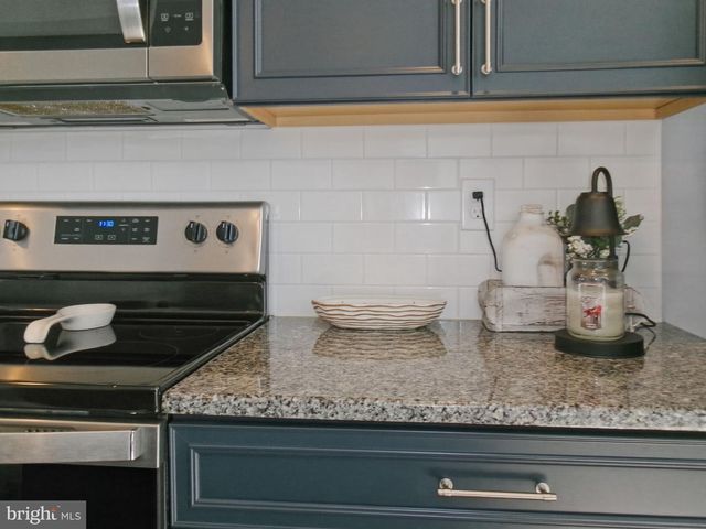 2212 BRENTFORD ST, Lancaster, PA 17601