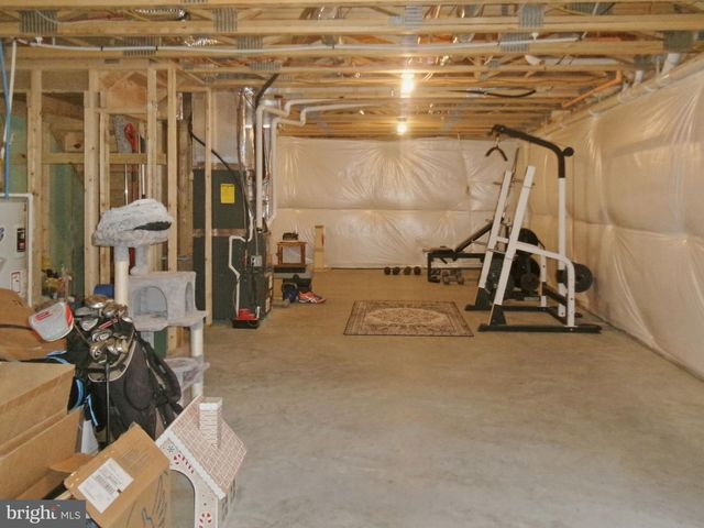 2212 BRENTFORD ST, Lancaster, PA 17601