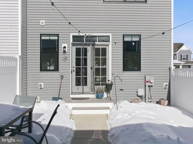 2212 BRENTFORD ST, Lancaster, PA 17601