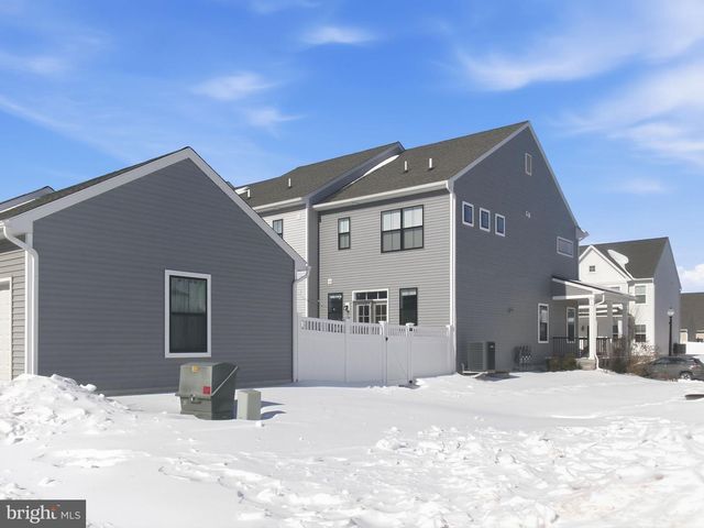 2212 BRENTFORD ST, Lancaster, PA 17601