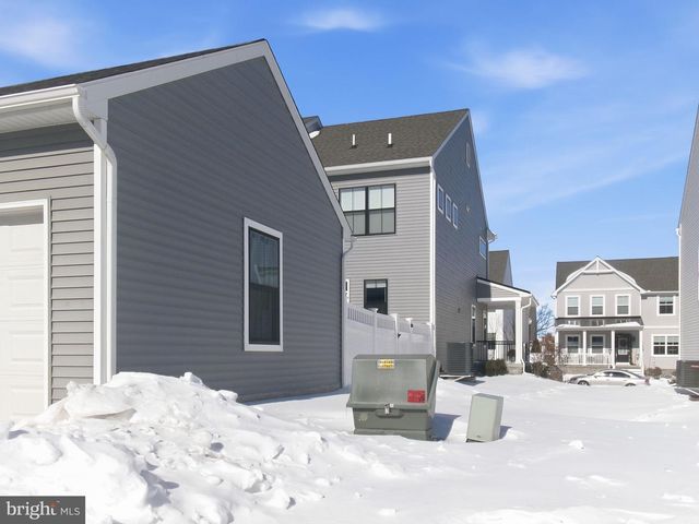 2212 BRENTFORD ST, Lancaster, PA 17601