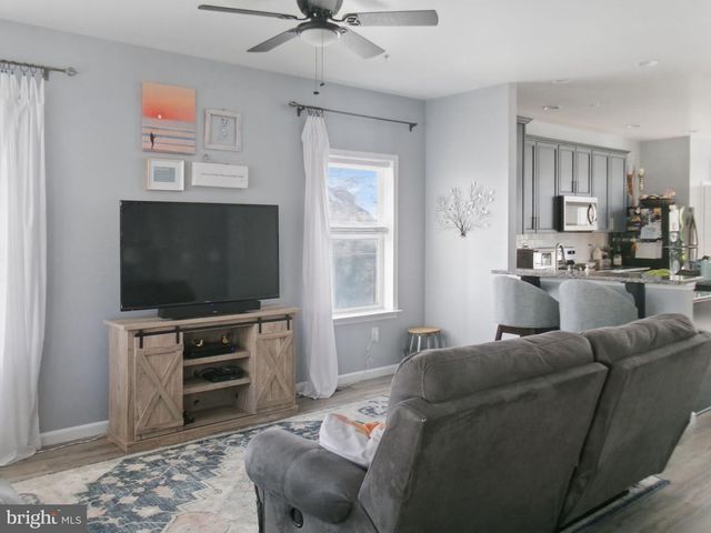 2212 BRENTFORD ST, Lancaster, PA 17601