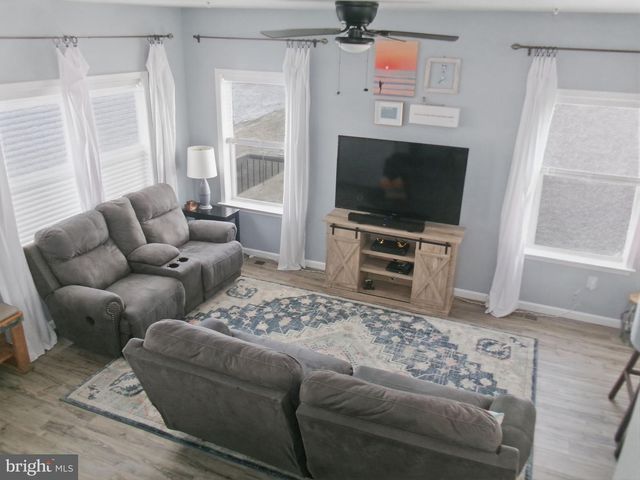 2212 BRENTFORD ST, Lancaster, PA 17601