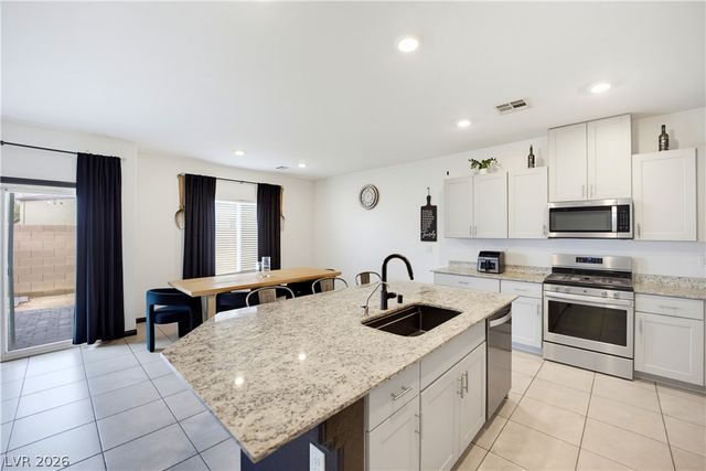 942 Twincrest Avenue, North Las Vegas, NV 89032